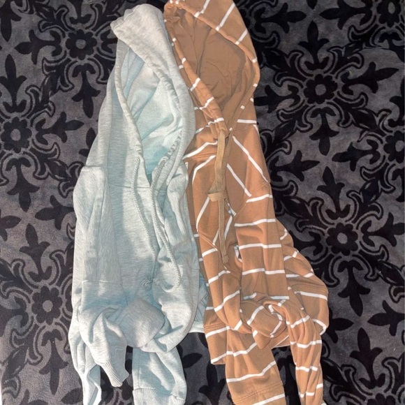 Bundle of Women’s crop hoodies - Picture 1 of 6